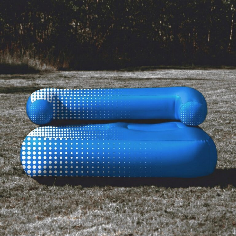 Sofa reklamowa szczelna Ivo – kompaktowa kanapa dmuchana Ivo (idealna do małych stref chillout)